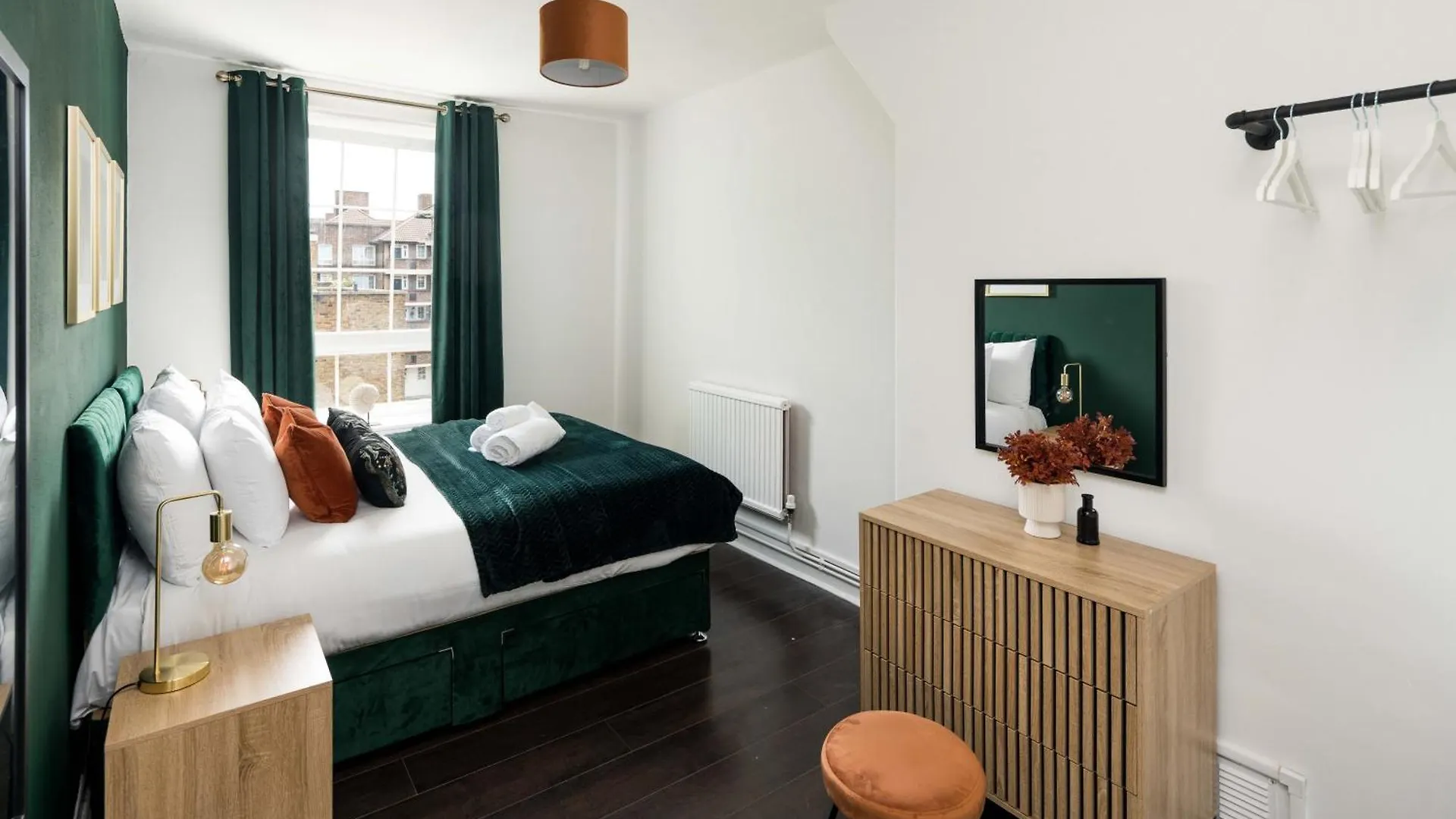 Sunny 2B-1B Flat Nr Borough Market, Central London Apartment