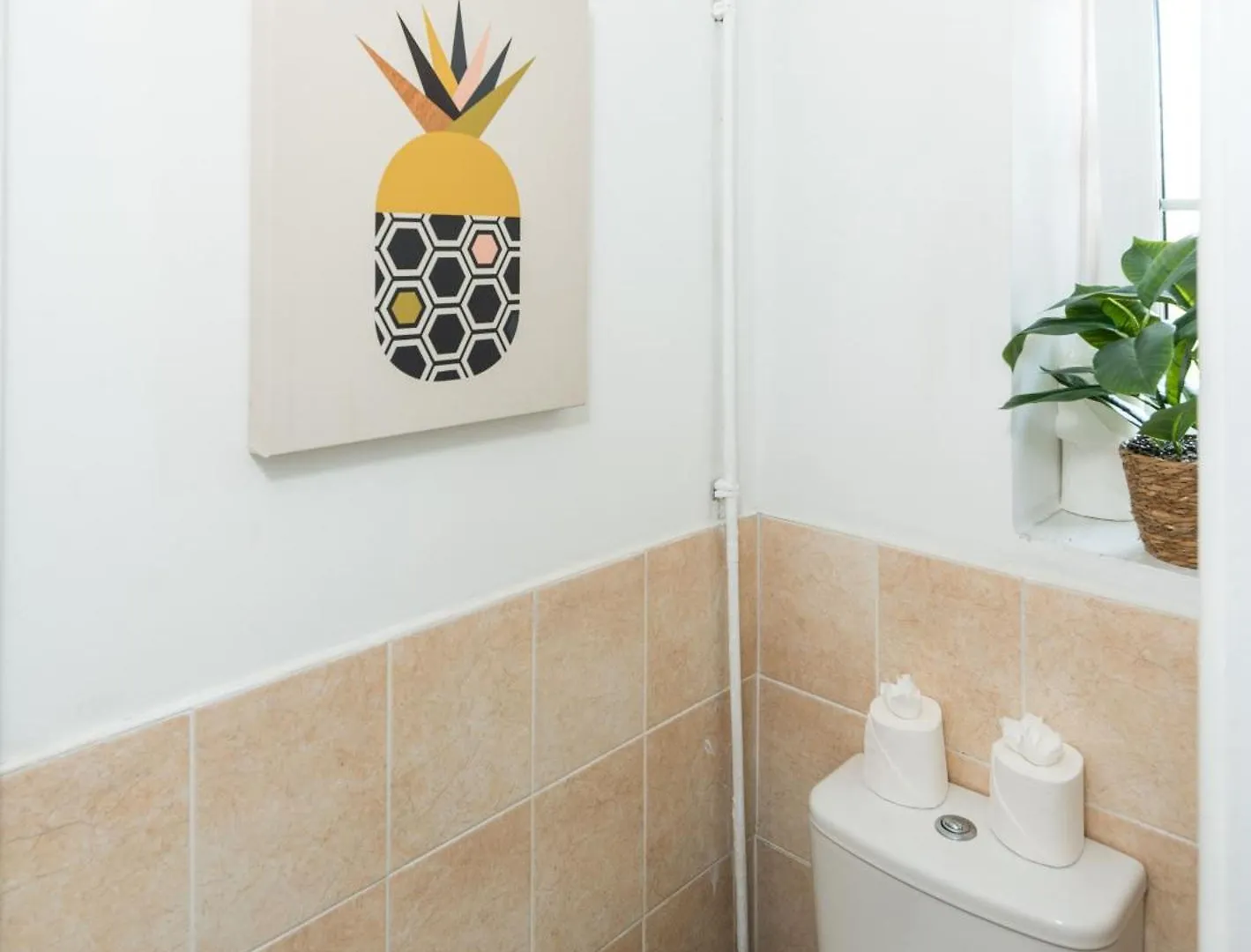 Sunny 2B-1B Flat Nr Borough Market, Central London 0*,  United Kingdom
